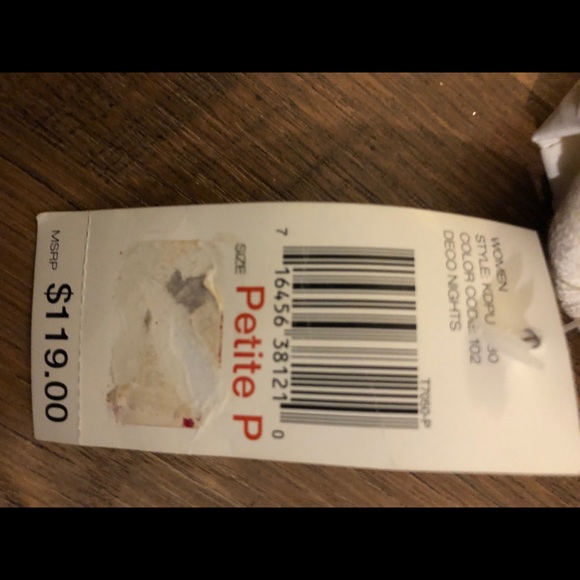 NWT Ladies DKNY puffer coat - Picture 7 of 8